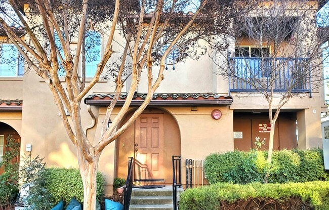 Photo - 10 Meritage Common Unit 200