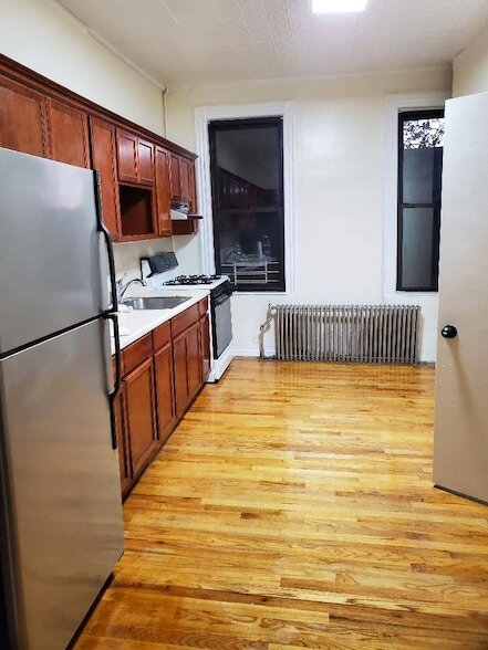 Building Photo - 59-28 56th St