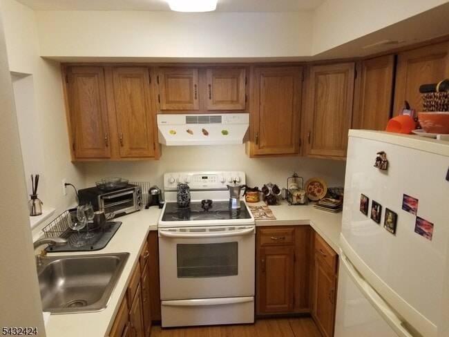 13 Ray Ct