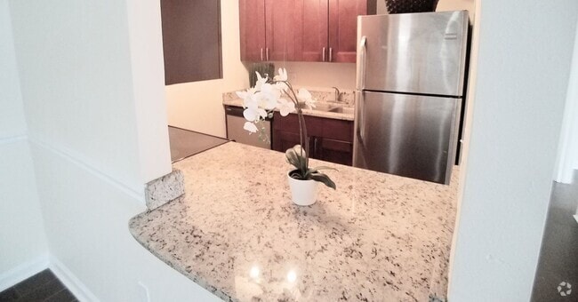 Building Photo - Stunning 1/1 All Remodeled Condo for rent ... Unit 15