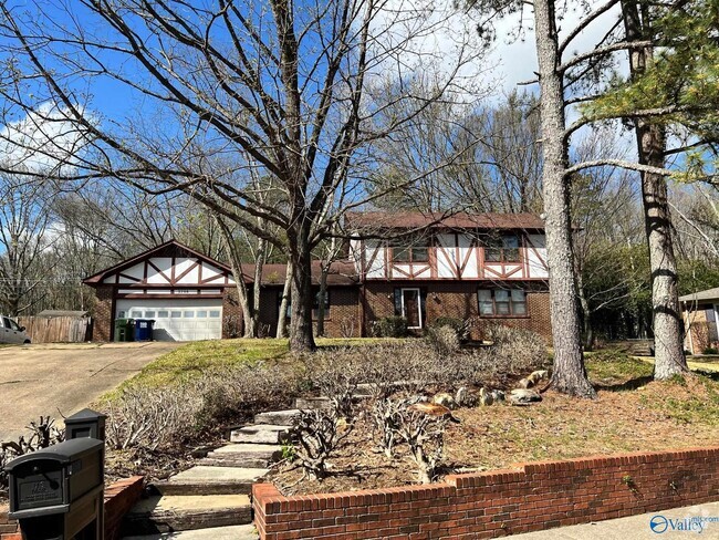 Building Photo - 7708 Shadow Bend Dr SE Rental