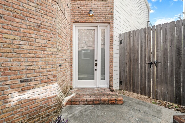 Photo - 513 W 22nd St