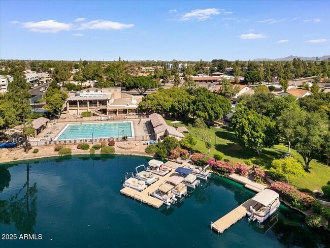 Photo - 5200 S Lakeshore Dr Unidad 120