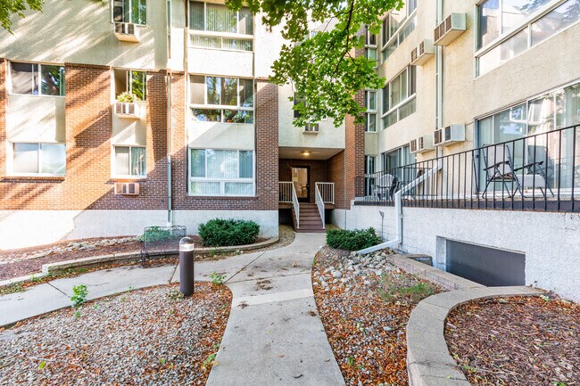 Rear Courtyard