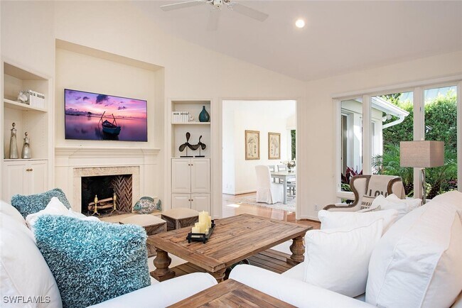 Photo - 369 2nd Ave N