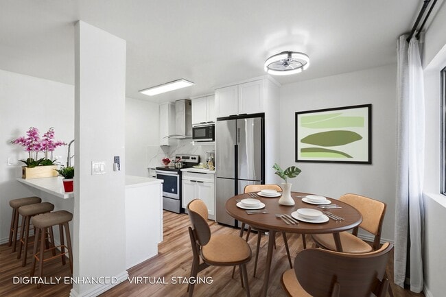 Photo - 13050 Dronfield Ave Unidad 13050 Dronfield Avenue #5