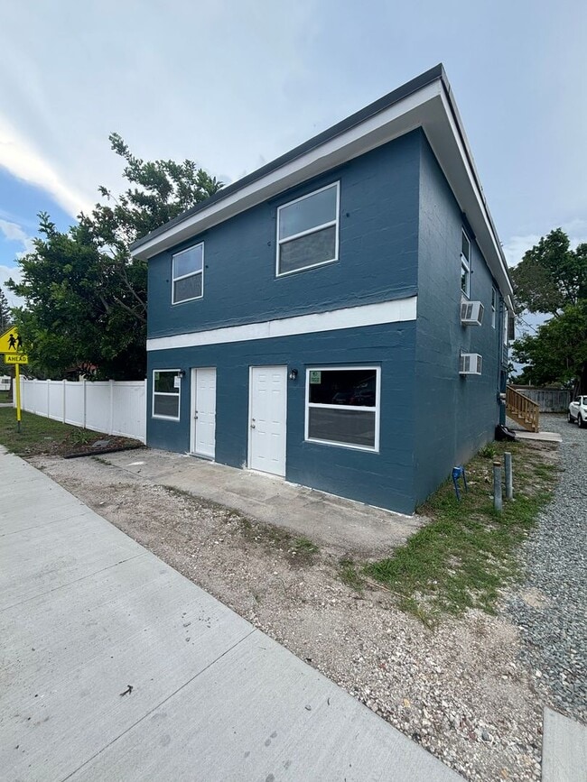 Building Photo - 3791 58th Ave N Unit 2