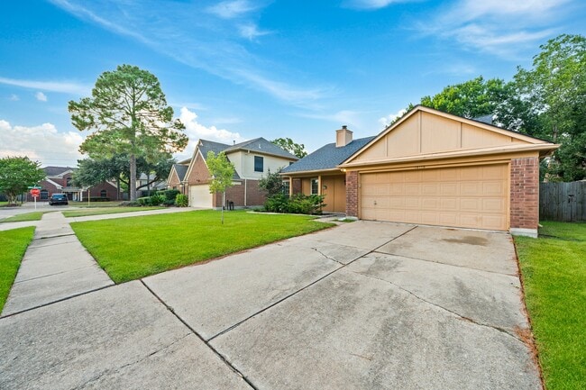 Photo - 18178 Holly Green Dr