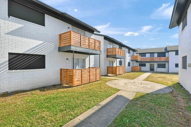 Building Photo - The Crawford at Denison Rental