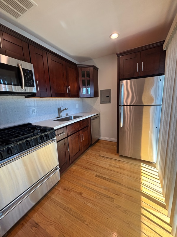 Building Photo - 5567 Inglewood Blvd Unit 8 Rental