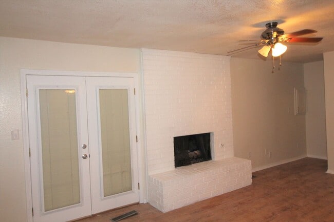 Photo - 1707 Jennifer Cir Unit 1707