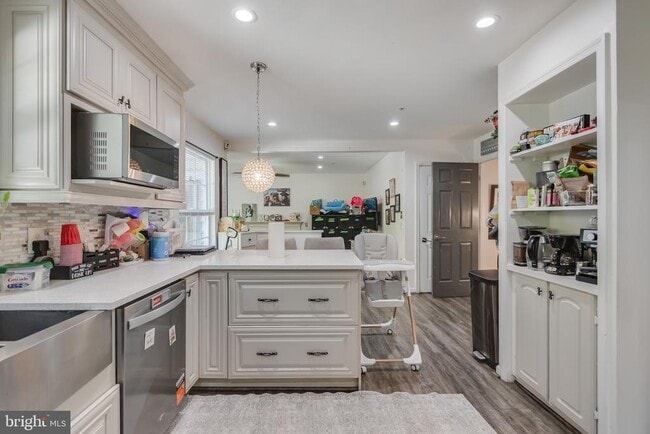 3107 Ladova Way