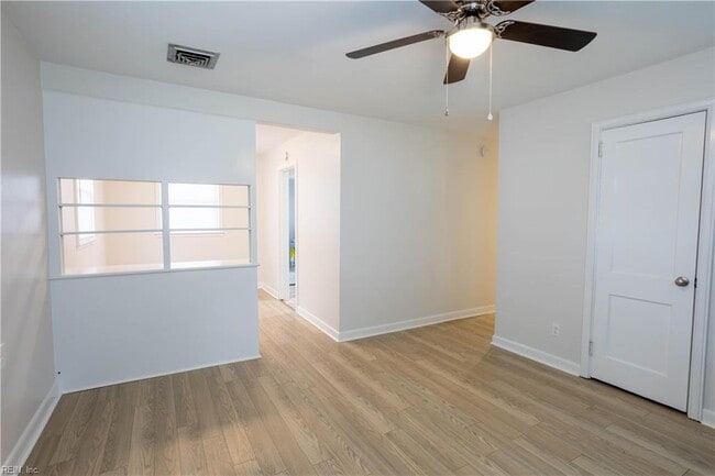 Photo - 504 Beacon Rd