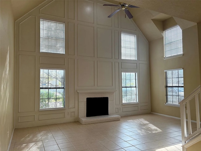 Photo - 500 Button Willow Ct