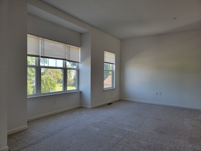 Photo - 10 Glenbrook Ct