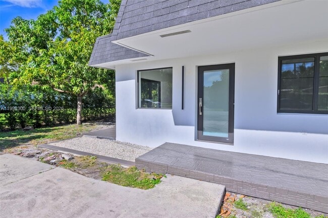 Photo - 1595 NE 143rd St