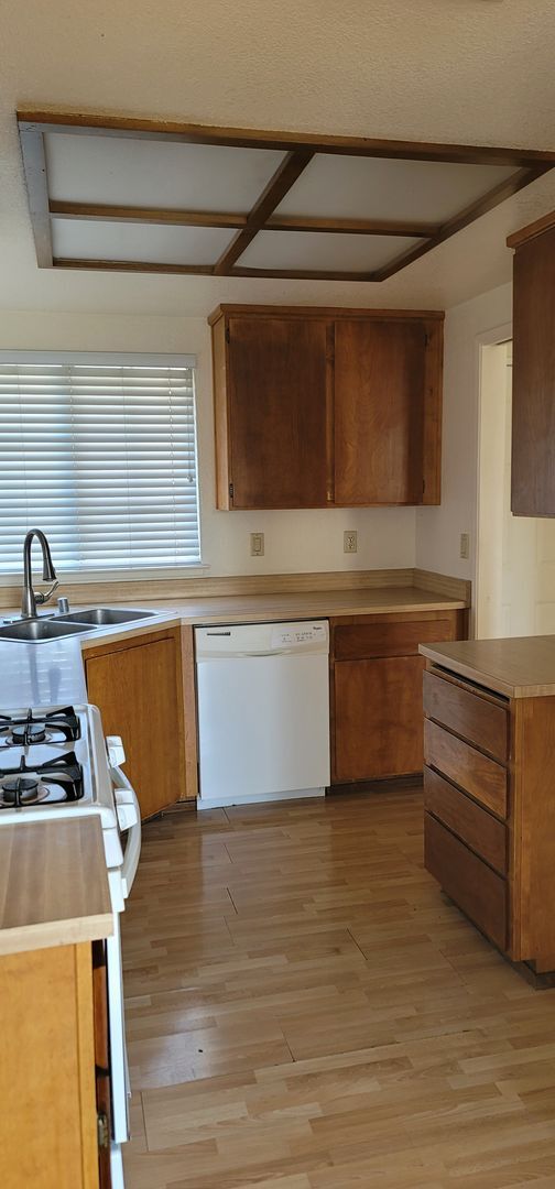 Photo - House For Rent!