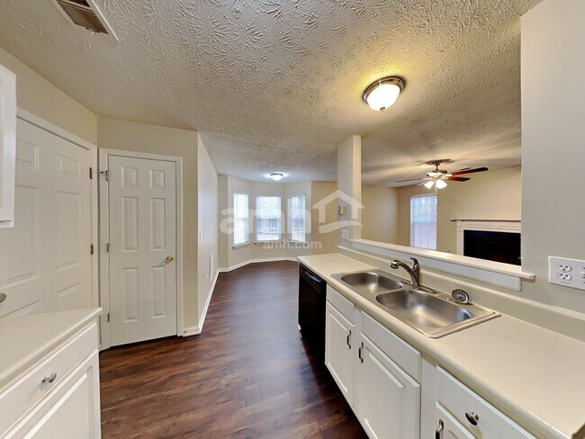 Photo - 3533 Shortleaf Run