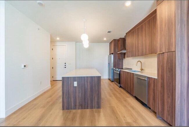 Photo - 1701 Simond Ave Ave Unit 611