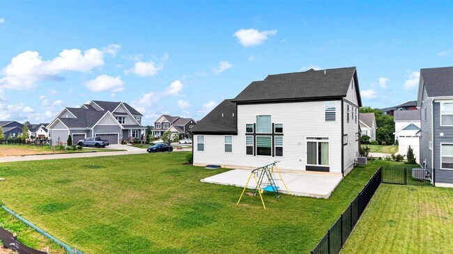 Photo - 207 Kerry Downs Dr