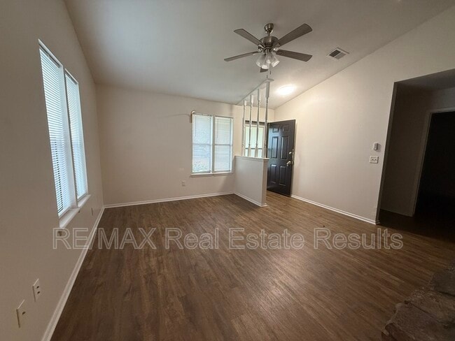 Photo - 1206 Whipporwill Ln Unit B