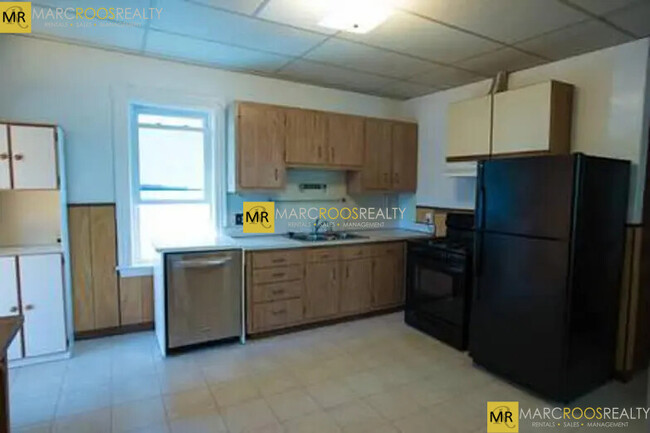 Building Photo - 24 Hardwick St Unit 3 Rental