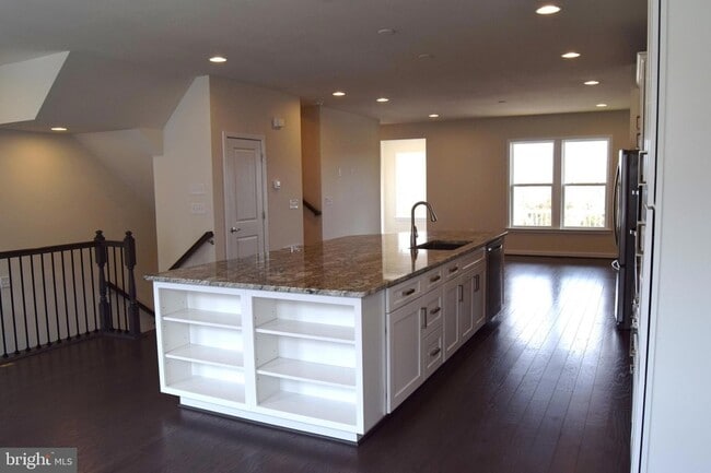 Photo - 19972 Abram Ter