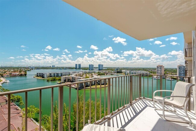 Building Photo - 18151 NE 31st Ct Unit 1905 Rental