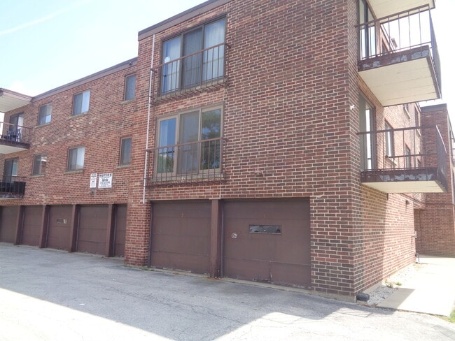Building Photo - 10221 Central Ave Unit 2A Rental