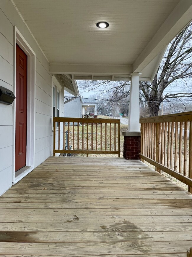 Photo - 108 S Hawthorne Ave