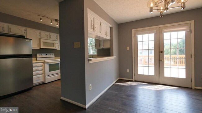 Photo - 15 Beacon Hill Way