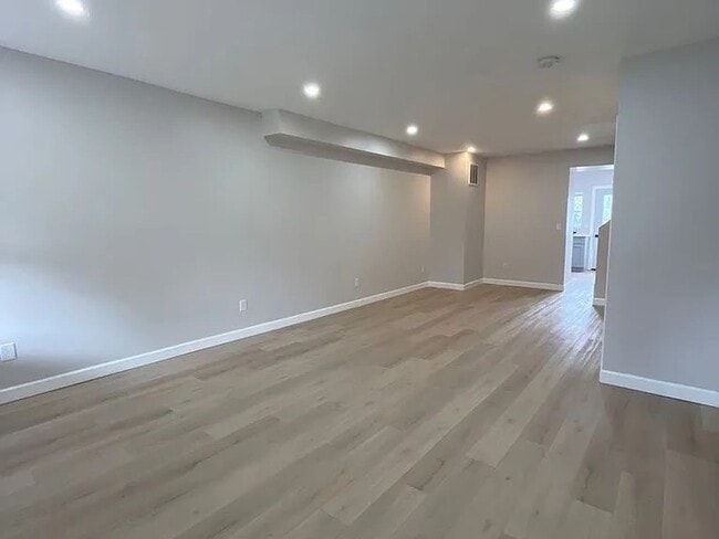 Photo - Route 309 Unit Right