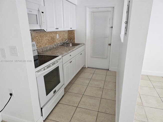 Photo - 16851 NE 21st Ave Unit 12