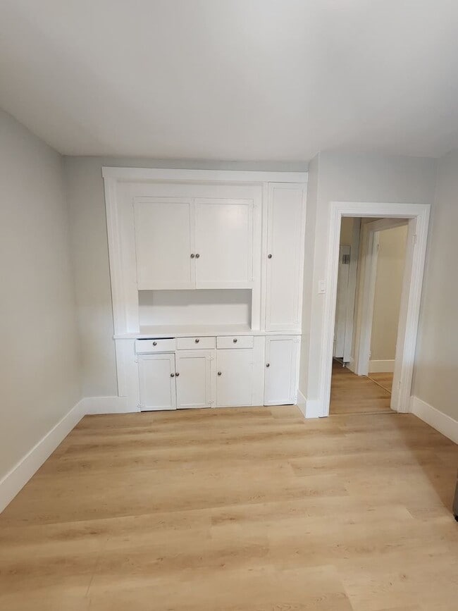 Photo - 3960 Redwood Ave Unit 3960
