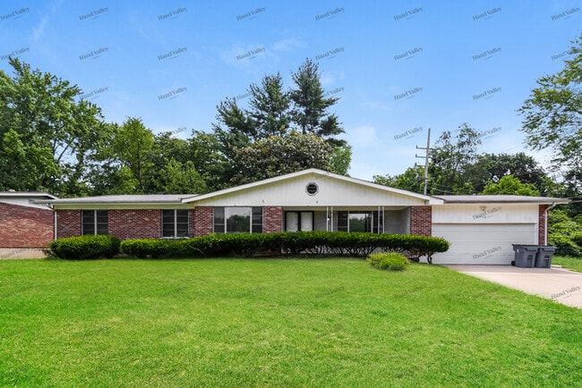 Building Photo - 9700 Tullamoor Dr