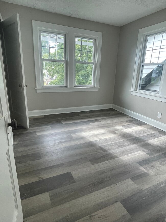 Photo - 1123-1125 S Ohio Ave