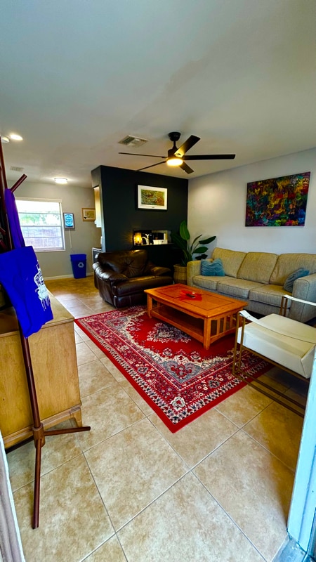 Photo - 1035 - 1037-1037 NE 32nd St Unidad Q1