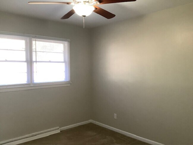 Photo - 136 Maple Lawn Pl