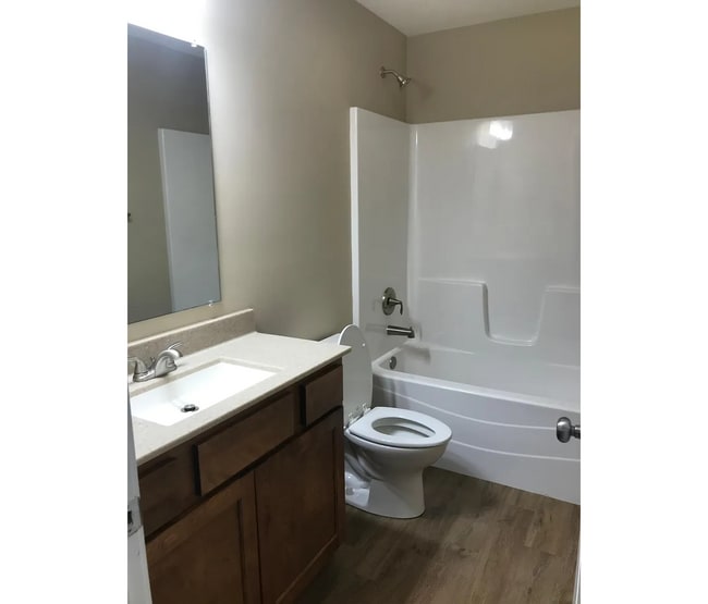 Photo - 1070 Augusta Dr
