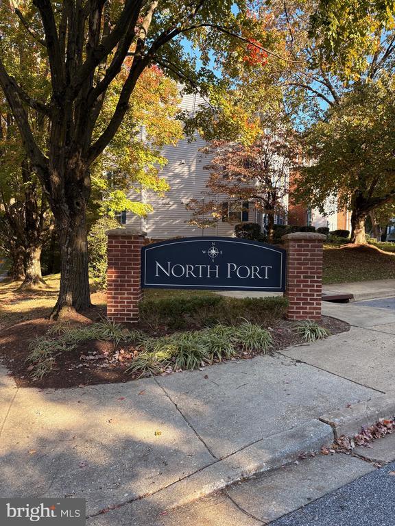 Building Photo - 1430 Greendale Ct Unit 1-1430