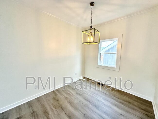 Photo - 1121 Zeigler St