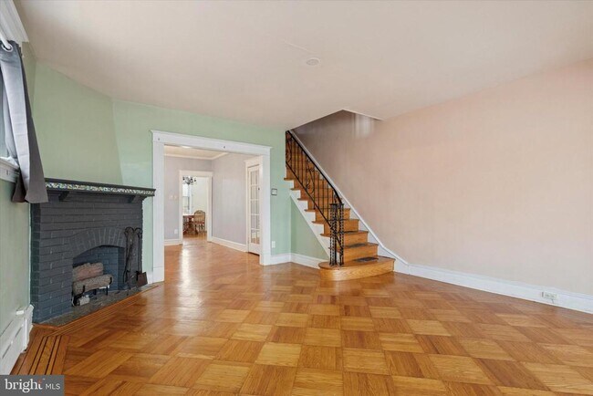 Photo - 3227 Fuller St