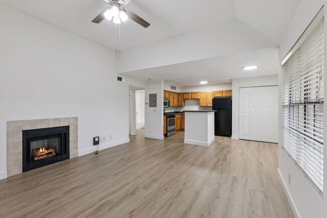Photo - 1/1 Corner Unit in GATED ~ LAKEFRONT community in Altamonte Springs Unit 204