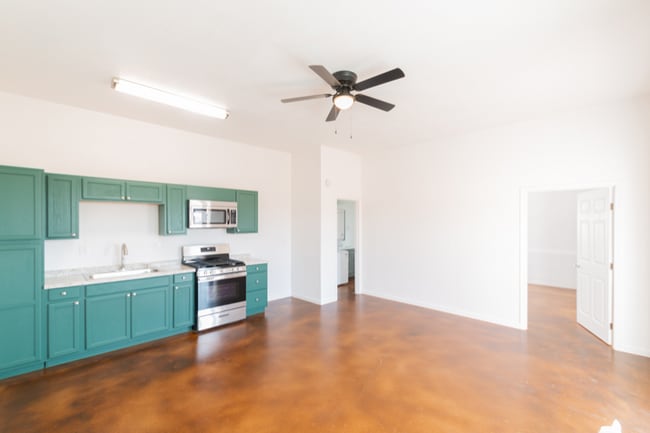 Photo - 29950 Woodbine Ln