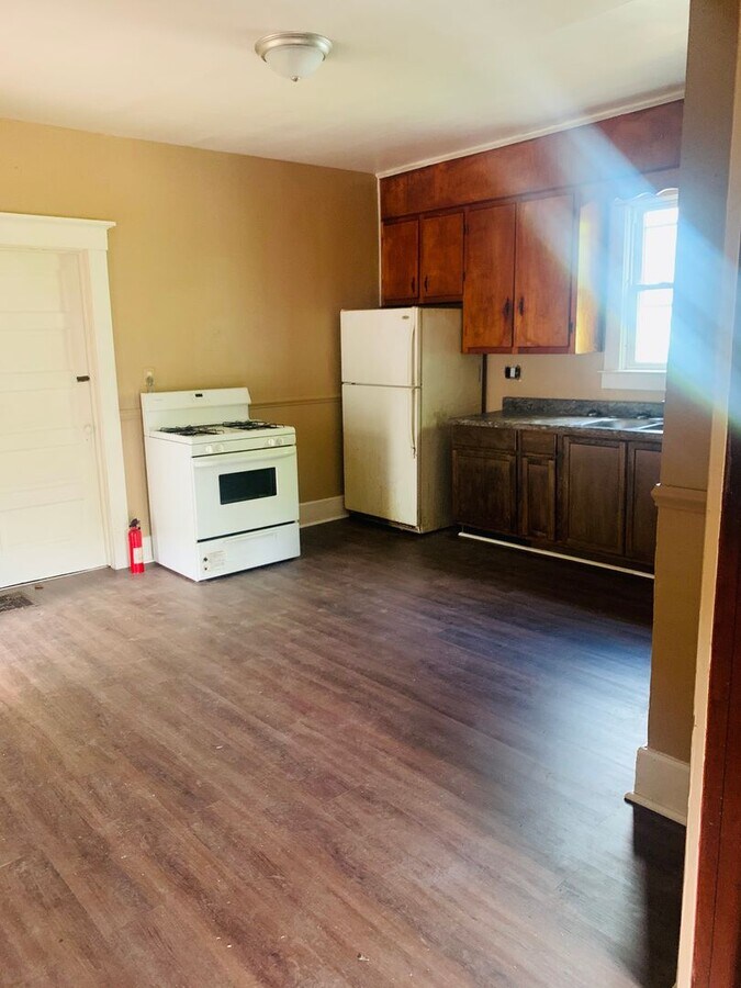 Photo - 691 S Irvine Ave Unidad 1