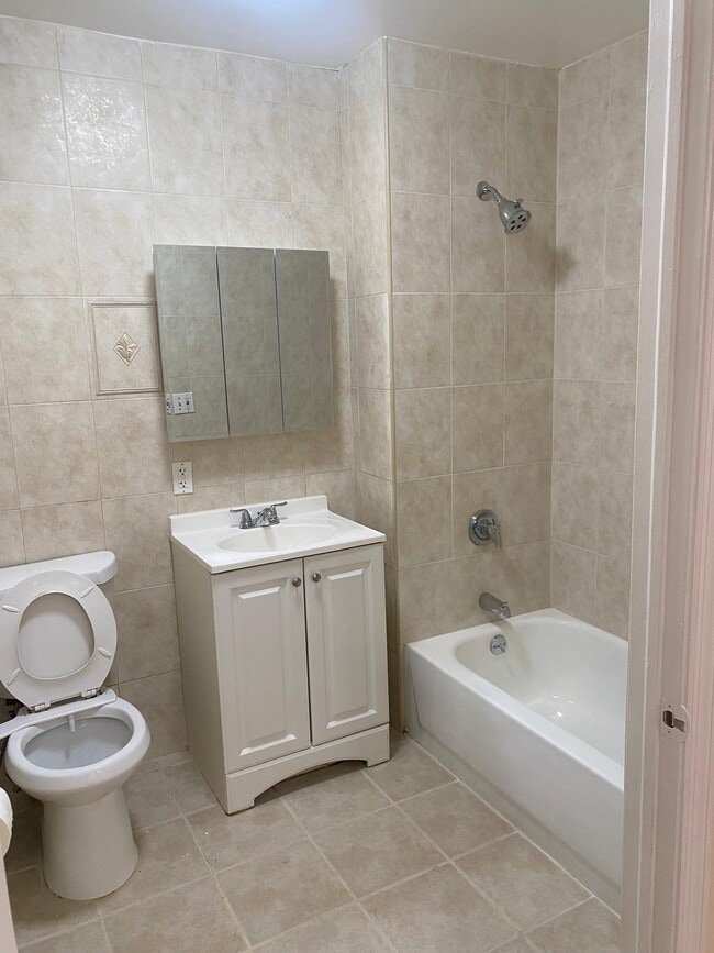 Photo - 1529 Parker St Unit 1