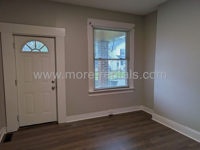 934-940-940 E Fulton St Unit 934 Fulton St