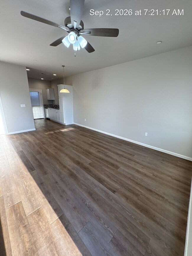 Photo - 418 S Summit St Unit 102