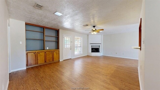 Photo - 2812 Adrienne Dr