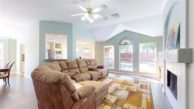 Photo - 6014 Knollwood Tr